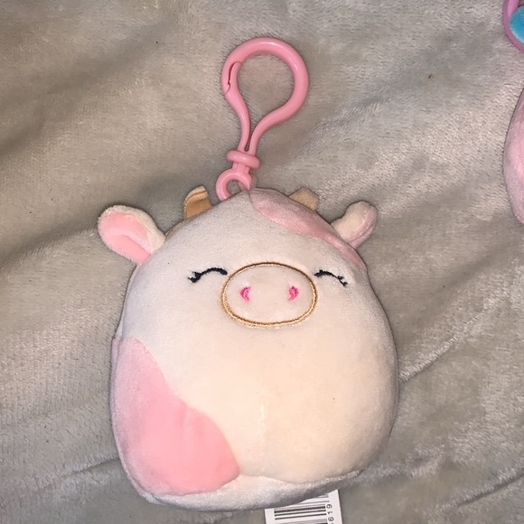 Caedyn the cow squishmallow clip NWT - Picture 2 of 4